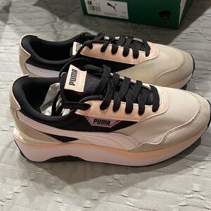 PUMA SNEAKERS! Size 7 1/2, PUMA CRUISE RIDER IRIDESCENT WN'S